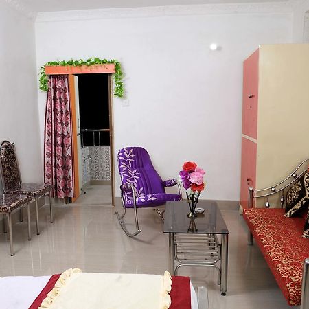 Jayanti Hotel Тарапит Экстерьер фото
