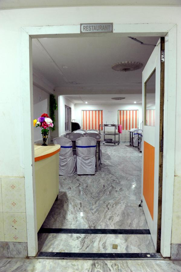 Jayanti Hotel Тарапит Экстерьер фото